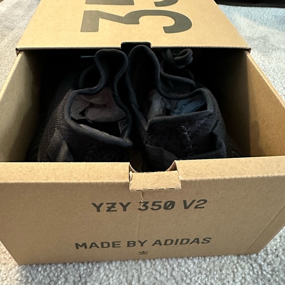 Yeezy Boost 350 - Picture 6 of 6